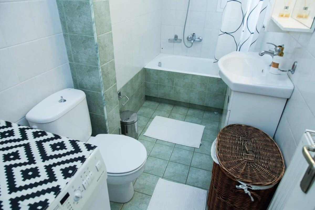 Lovely Apt In Peristeri Athens Luaran gambar